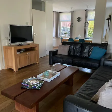 Semesterbostad Luxe Aan Het