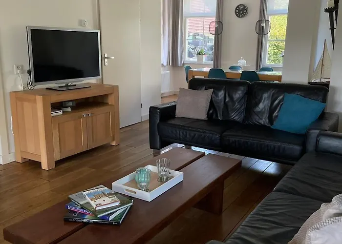 بيت للعطل Luxe Aan Het